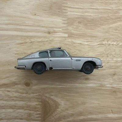 VINTAGE JAMES BOND 007 Aston Martin DB5 Ejector Seat HUSKY Made In Great Britain - Image 1 of 4