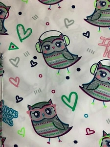SCRUB TOP SIZE XS X-SMALL GOOD VIBES OWLS NWT NURSE MEDICAL VET TECH CNA DENTAL - Picture 1 of 11