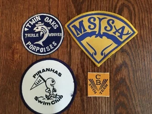 Lotto 4 toppe vintage SWIM CLUB Twin Oak Porpoises Detroit piranha nuoto - Foto 1 di 7