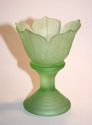 footed glass bowl - Image 1 of 4