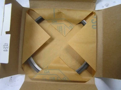 CUMMINS 4089258 PISTON RING SET "NEW" "OEM" "GENUINE" 5.9L B-SERIES - Image 1 of 4