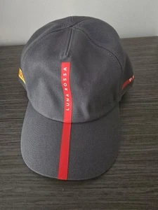 LUNA ROSSA PRADA PIRELLI 36th AMERICAS CUP OFFICIAL TEAM CAP GRAU AC75 - Foto 1 di 3