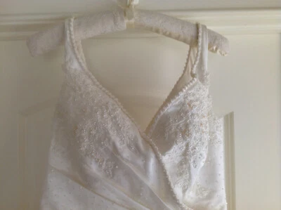 Nuevo con etiquetas Vestido de novia catedral con cuentas Zure for Impression **SOLO RECOGIDA LOCAL 30319** Foto 1 de 4