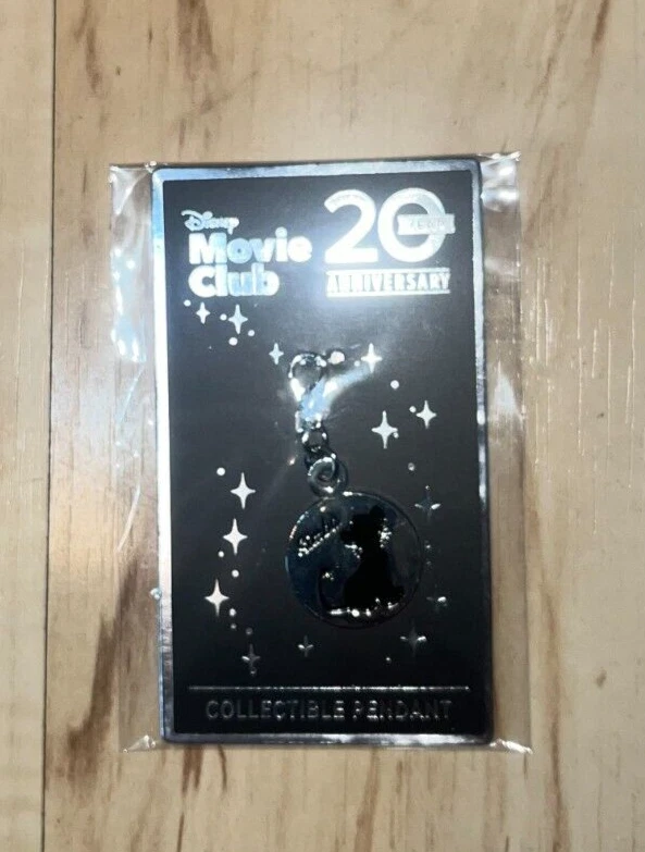 Disney Movie Club Pendant - Simba - Image 1 of 1