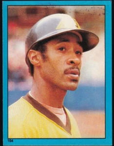 1982 Topps Album Stickers #104 - Ozzie Smith - Picture 1 of 2