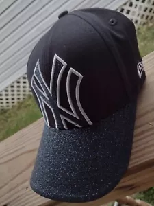 NWT NEW ERA NEW YORK YANKEES SHIMMER & SHINE GLITTER YOUTH BASEBALL HAT - Picture 1 of 4
