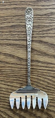 Repousse by S Kirk & Son Inc Sterling Bacon Serving Fork, No Monogram - Image 1 of 4