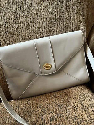 Cartera Bandolera Bechamel Taupe / Correa para el Hombro / Metal Dorado Foto 1 de 3