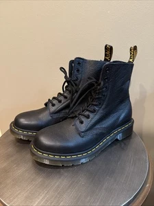 Doc Martins Stiefel Damengröße 9 schwarz Leder 89,99 $ - Bild 1 von 7