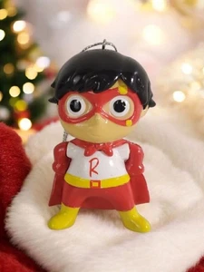 Ryan's World roter Titan Weihnachtsschmuck 3 3/4" - Bild 1 von 5