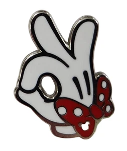 Disney Pin – Minnie Mouse Glove OK Hand Sign Hidden Mickey Trading Pin 2018 - Picture 1 of 3