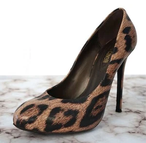 ROBERTO CAVALLI 37.5 Leopard Print Leather Pumps Heels 7 - Picture 1 of 3