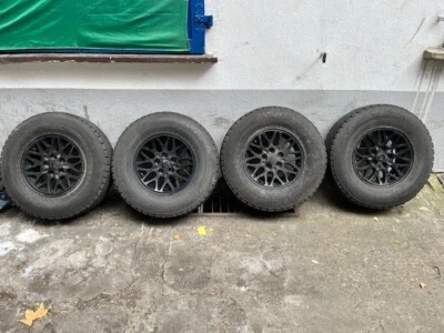 Komplettsatz Jeep (GRAND)Cherokee Bj.2001- 15 Zoll Alufelgen auf Allwetterreifen - Bild 1 von 4