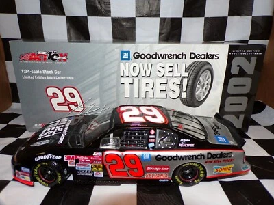 Kevin Harvick #29 GM GOODWRENCH Service/On A Roll 2002 Monte Carlo 1:24 Action - Immagine 1 di 4