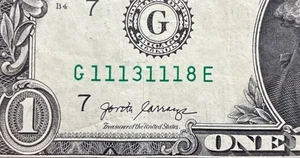 2017A  $ 1 Dollar Bill 💸 #11131118 (6 of a kind )Very Cool 😎 - Picture 1 of 3