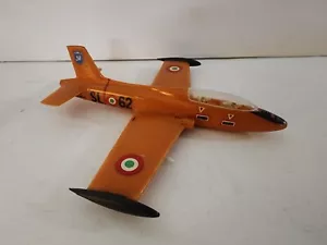70er Jahre Artiplast Aermacchi MB-326 italienische Luftwaffe - 1/50 gebaut & bemalt - Bild 1 von 5