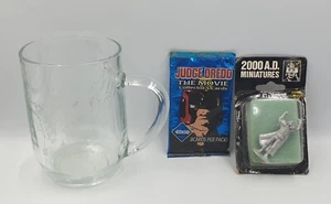 JUEZ DREDD: 2000 ANUNCIOS MINIATURAS JUEZ CALÍGULA, PAQUETE DE TARJETAS COLECCIONABLES Y JARRA - Imagen 1 de 8