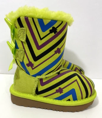 UGG Bailey бант II ботинки Galactic печать зеленый ребенка ясельного возраста девочек 6 - Изображение 1 из 4