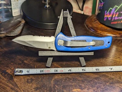 Frost Cutlery Flying Falcon Locking Blade Knife Stainless Steel Rostfrei Blue 3" - Image 1 of 4