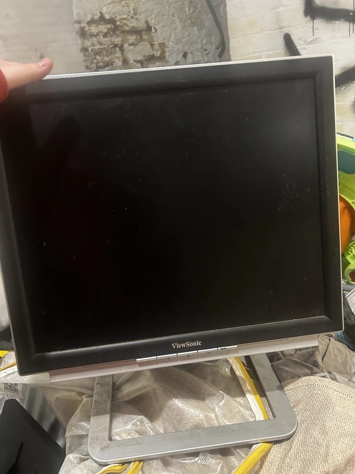 ViewSonic VX2718-PC-MHD 15'' IPS LCD Monitor Unused,just No Wires But It Works - Image 1 of 1