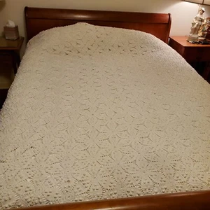 Twin Bed Vintage Hand Crochet Bedspread Coverlet 78x94 EUC - Picture 1 of 5
