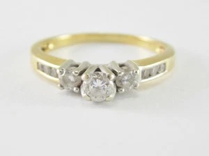 BEAUTIFUL LADIES 14K YELLOW GOLD THREE-STONE STYLE DIAMOND RING 3.2G 0.38CT - Picture 1 of 8