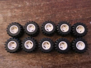 LEGO  6014ac01  X 10 pièces  - ROUE + JANTE  / WHEEL TIRE WHITE  - DIAMETRE 2 CM - Picture 1 of 2