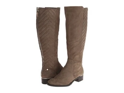 Calvin Klein 女式 Giada 儿童麂皮绒 Caribou 靴子全新。 尺寸 6 — 第 1/4 张图片