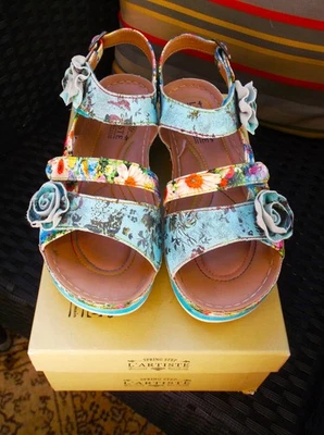 Spring Step L'Artiste Leather Wedge Handpainted Joelina Sandals Size 38 GORGEOUS - Image 1 of 4