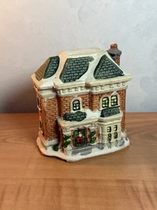 Porzellan Weihnachtsdorf Haus 4x3,5x2" Schneedach - Bild 1 von 9