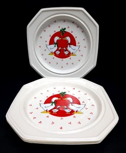 Set of 6 Vintage CHRISTMAS Geese & Mistletoe Plastic Reusable 7" Dessert Plates - Picture 1 of 5