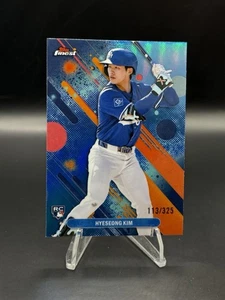 2025 Topps Finest #27 Hyeseong Kim Blue RC Refractor Dodgers /325 - Picture 1 of 3