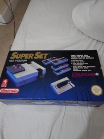 Nintendo NES Version Super Set Console 3 Controllers 1 Game Boxed Tested Working