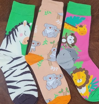 ¡NUEVO! Lote de 3 Calcetines Cebra, Tema Animal de la Selva Damas Crew Lindos Colores Brillantes Foto 1 de 2