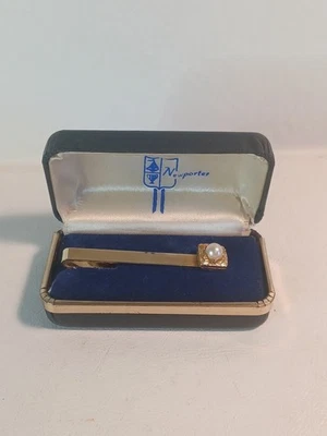 Clip de corbata dorado de colección con perla cultivada de Newporter en estuche original. Foto 1 de 4