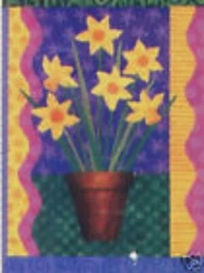 "TOLAND" DAFFODILS GROWING MINI GARDEN FLAG - Picture 1 of 1