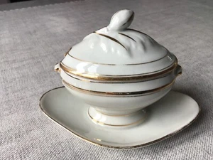 ANCIEN PETIT MOUTARDIER PETITE SOUPIERE PORCELAINE DE PARIS blanche et or - Imagen 1 de 4