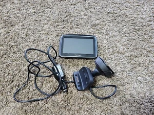 TomTom Go 740 Live 4.3" GPS Navigation System Bundle with Charger & Window Mount - Picture 1 of 10