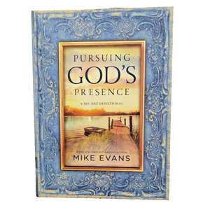 Christian Daily Devotional Pursuing God's Presence x NYT Best Selling Mike Evans - Picture 1 of 3