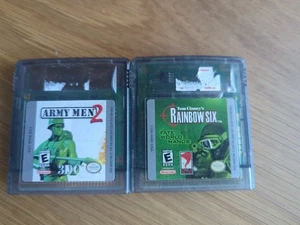Lotto cartucce Army Men 2 + Tom Clancy’s Rainbow Six 6 Nintendo Gameboy GBC - Foto 1 di 2