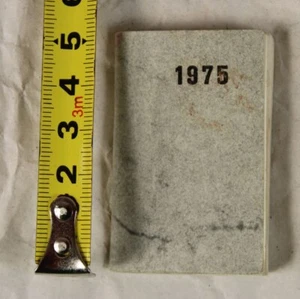B8/ Miniatur Taschenkalender , Kalender 1975 - ca. 5,5 x 3,5 cm. - ca. 4 Gr /296 - Bild 1 von 12