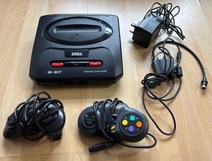 Sega Mega Drive II Konsole Bundle 2x Controller - getestet & funktionsfähig - sehr guter Zustand - Pal - Bild 1 von 10