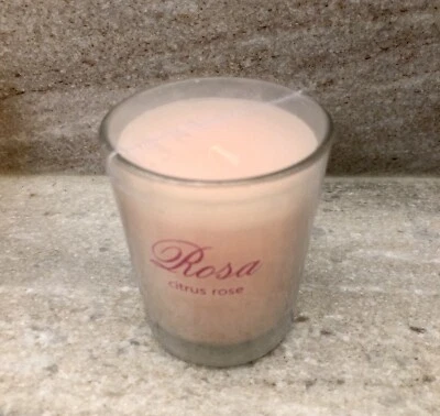 Vela rosa cítrica rosa 2,7 oz. "2,5"" de alto 2"" de ancho" Foto 1 de 2