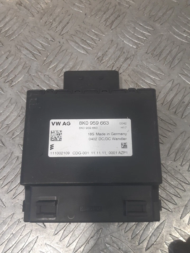 AUDI A3 2010 8P ESTABILIZADOR DE VOLTAJE UNIDAD DE CONTROL MÓDULO 8K0959663 Foto 1 de 3