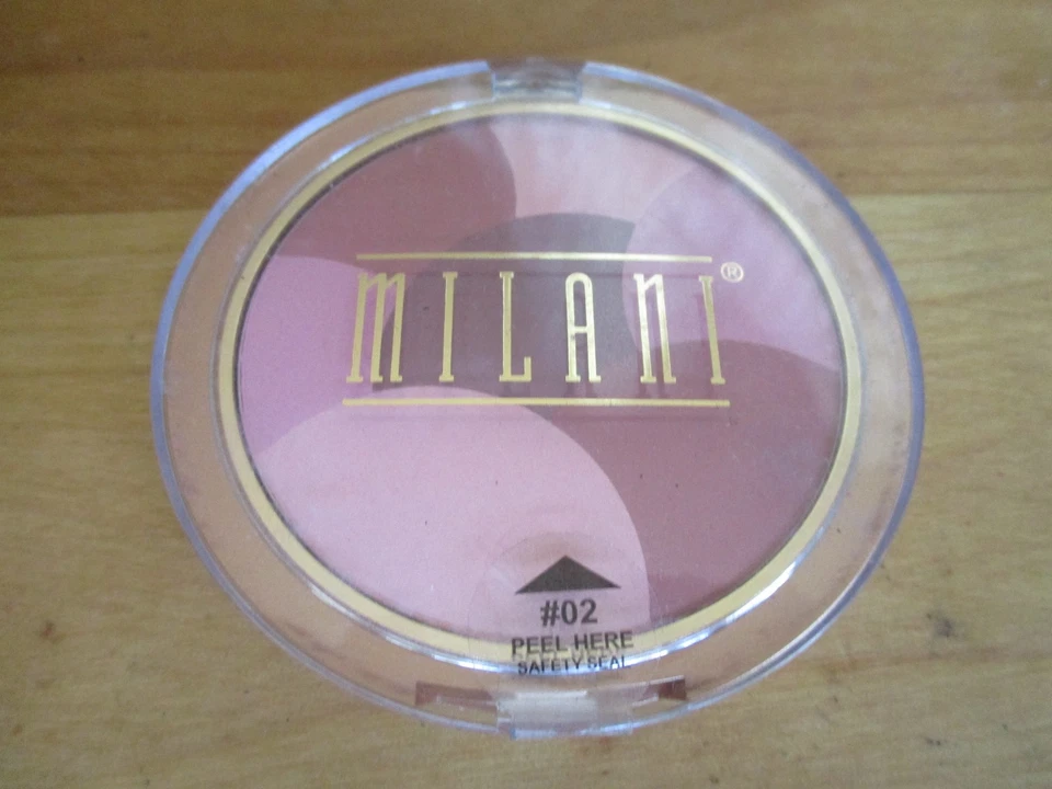 MOSAICOS EN POLVO MILANI # 02 MIEL BESADA, COMPACTA SELLADA - NOS Foto 1 de 1