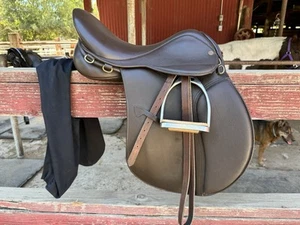 16.5” Collegiate All Purpose AP Saddle Wide Tree With Cover And Stirrups - Picture 1 of 11