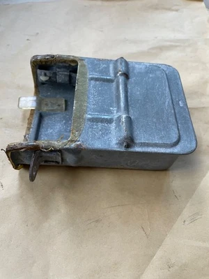 VW Beetle Bug 1968-1977 tablero Ash Trey extensión carcasa metálica. OE Volkswagen Foto 1 de 4