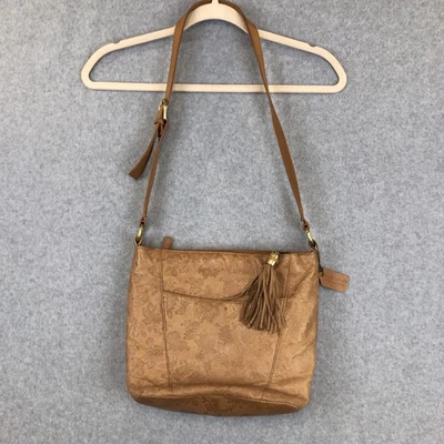 Bolsa de mão de couro Cabin Creek padrão floral em relevo média vários bolsos - Imagem 1 de 4