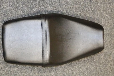 1990-1992 Honda CBR600 F2/F3 Stock Seat 77200-MV9-630ZC NEW - Изображение 1 из 4