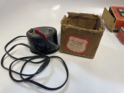 AMERICAN FLYER MODEL 8B TRANSFORMER WITH BOX AND THROTTLE HANDLE - Image 1 of 3